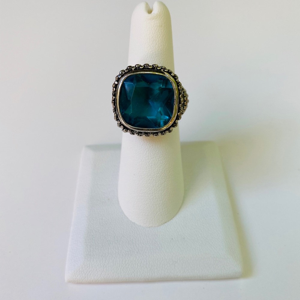AQUAMARINE GEMSTONE RING - Picture 2 of 5